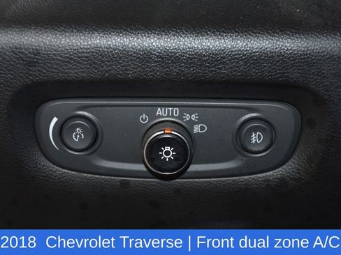 Used 2018 Chevrolet Traverse LT image 9