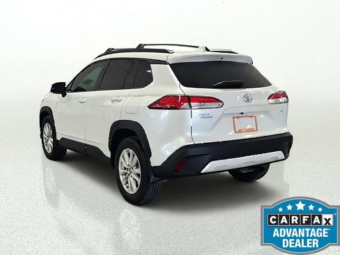 Used 2022 Toyota Corolla Cross LE FWD image 5