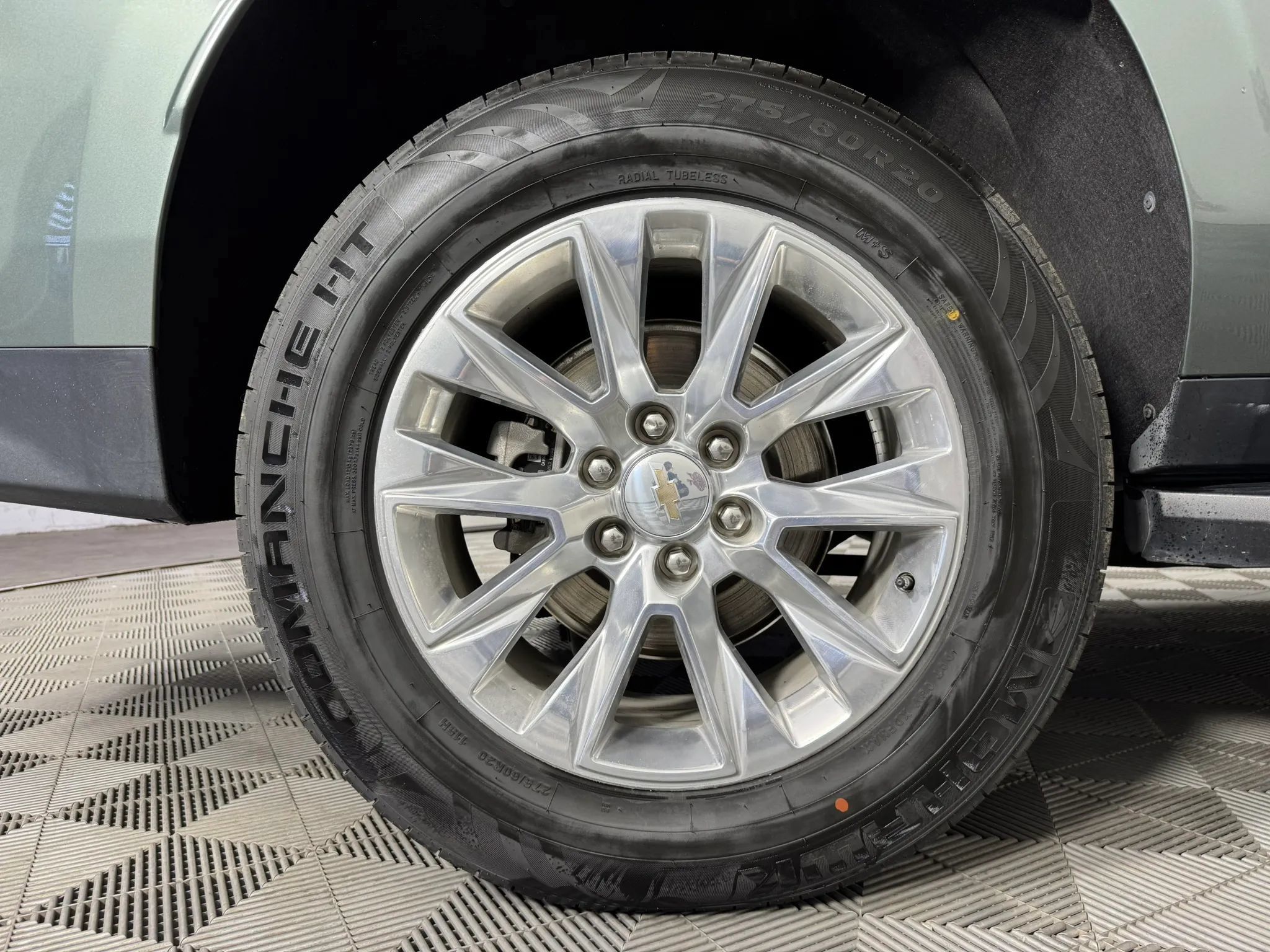 Used 2023 Chevrolet Suburban Premier AWD/4WD image 51