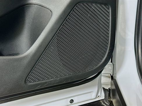 Used 2023 Mitsubishi Outlander SE image 19