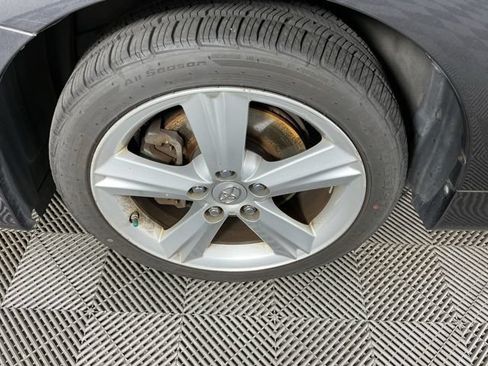 Used 2009 Toyota Matrix S FWD image 9