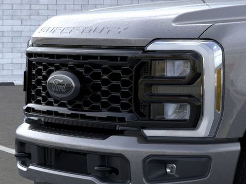 New 2026 Ford F250 Lariat w/ Black Appearance Package AWD/4WD image 17