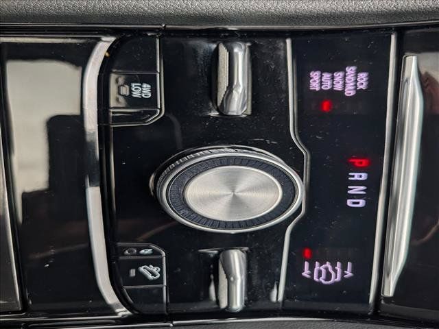 Used 2023 Jeep Grand Cherokee Summit w/ Advanced Protech Group IV AWD/4WD image 37