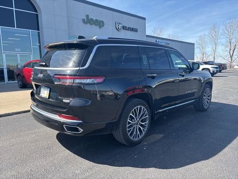 Used 2023 Jeep Grand Cherokee L Summit image 5