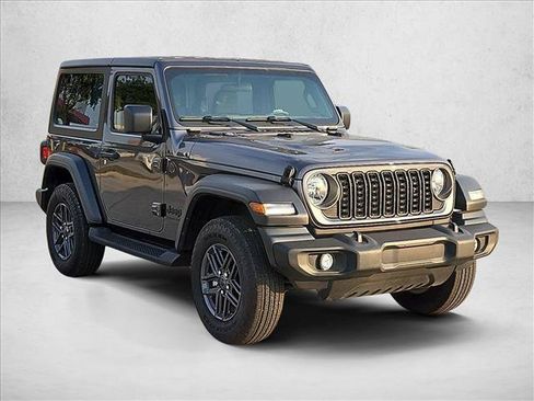 Used 2026 Jeep Wrangler Sport AWD/4WD image 3