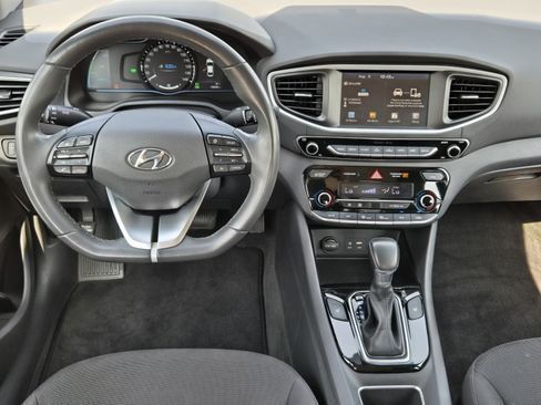 Used 2017 Hyundai Ioniq SEL FWD image 23