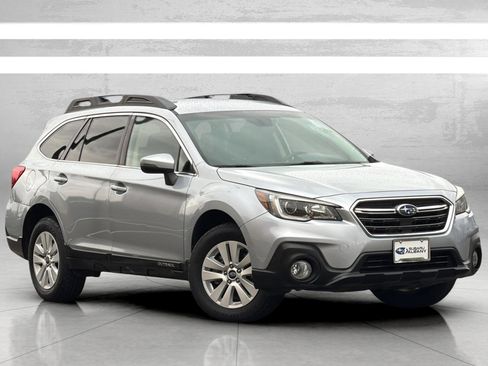 Used 2019 Subaru Outback 2.5i Premium image 2