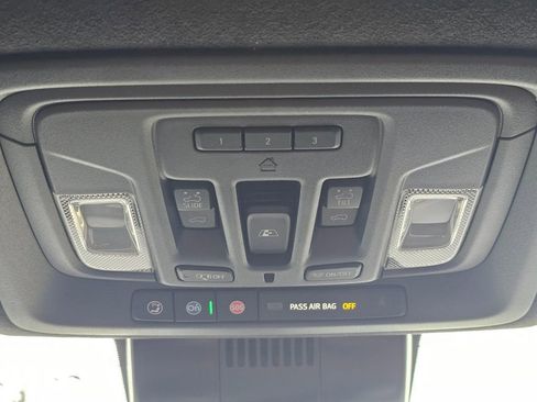 Used 2025 GMC Sierra 2500 Denali Ultimate image 38