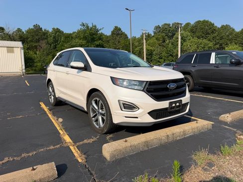 Used 2018 Ford Edge Sport w/ Equipment Group 401A AWD/4WD image 2