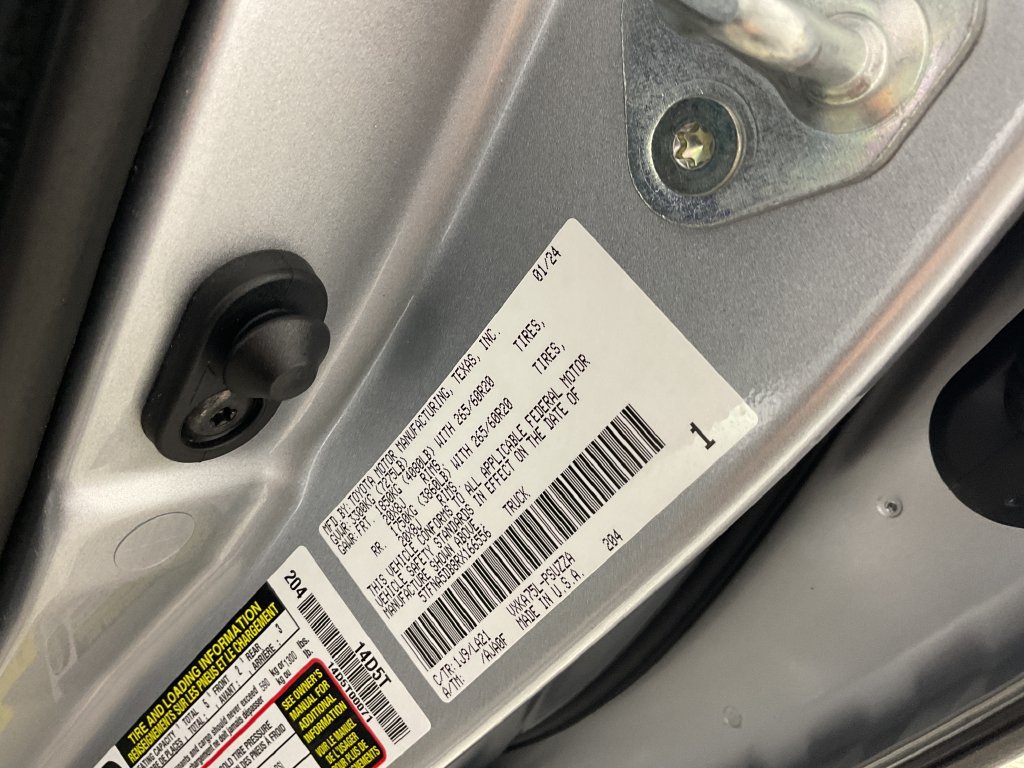 Used 2024 Toyota Tundra Platinum AWD/4WD image 30