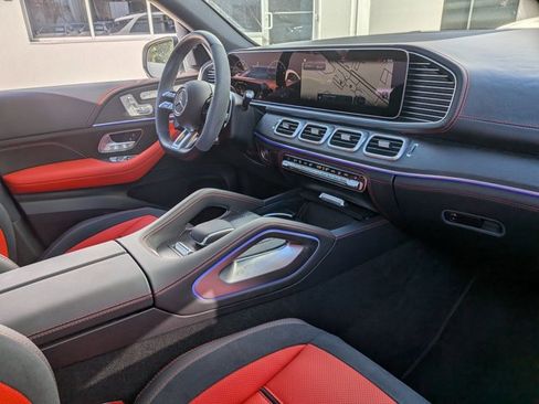 Used 2025 Mercedes-Benz GLE 53 AMG 4MATIC image 19