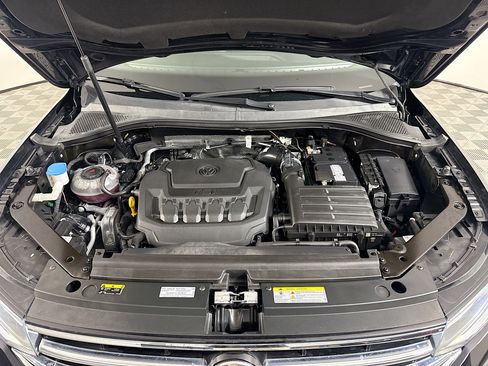Used 2022 Volkswagen Tiguan SE FWD image 39
