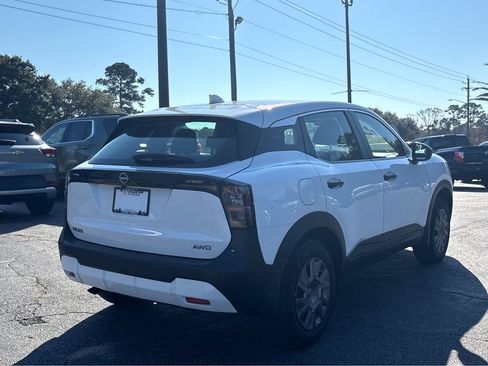 Used 2025 Nissan Kicks S image 22