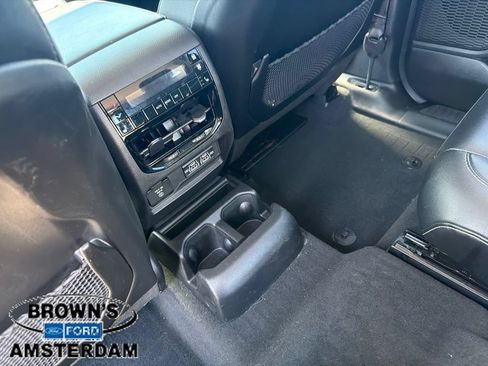 Used 2023 Jeep Grand Cherokee L Limited AWD/4WD image 9
