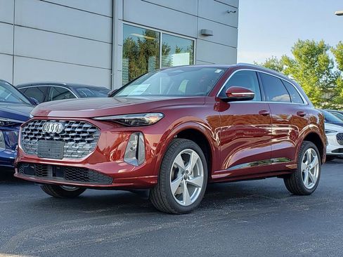 New 2025 Audi Q5 Premium Plus image 1