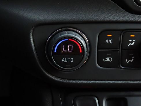 Used 2020 GMC Terrain SLE w/ Driver Convenience Package image 31