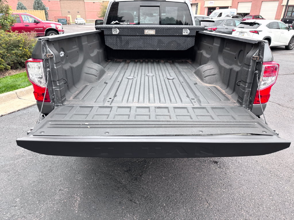 Used 2017 Nissan Titan SV RWD image 13