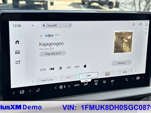 Certified 2025 Ford Explorer Active image 30