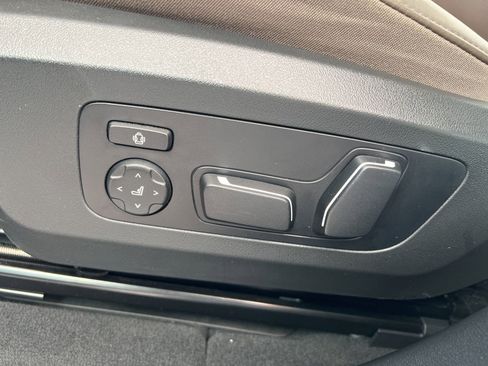 Used 2025 BMW X3 xDrive30i w/ M Sport Package image 16