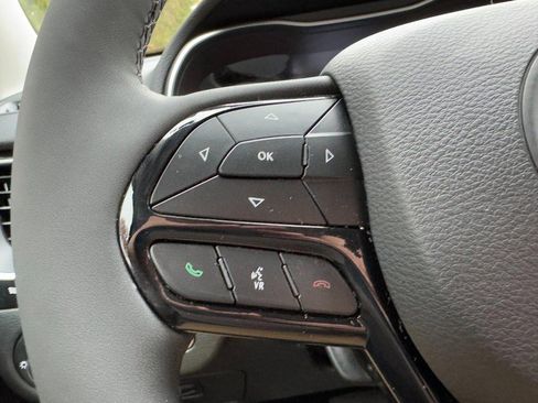 Used 2023 Jeep Cherokee Altitude Lux image 16