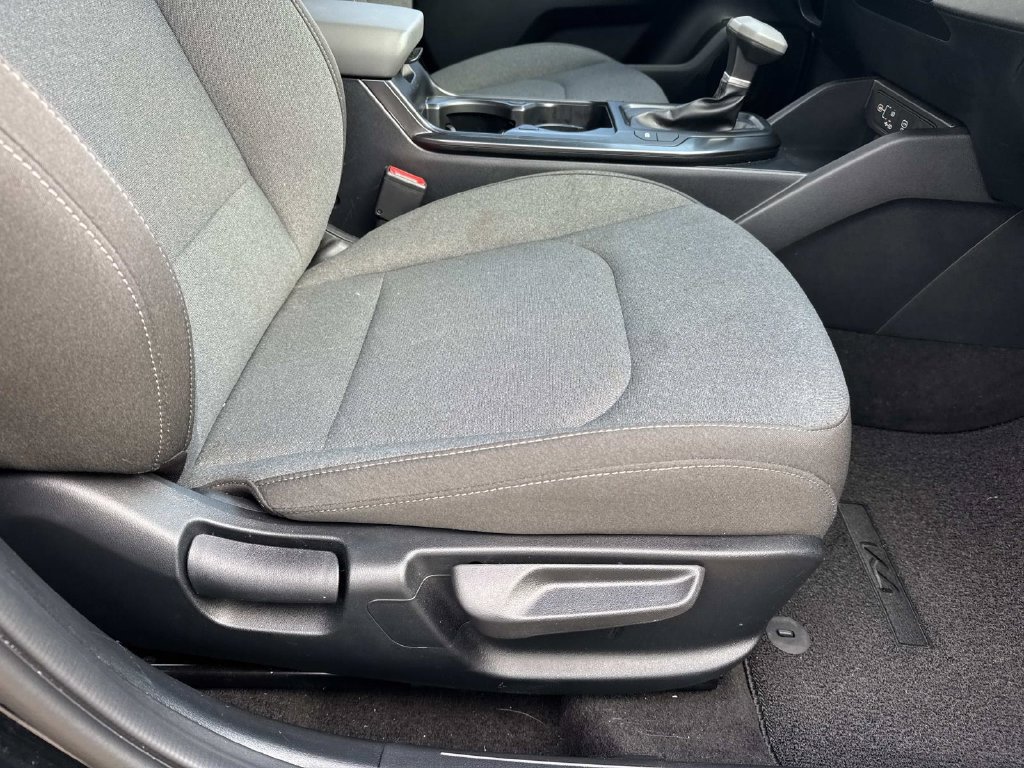 Used 2025 Kia K4 FWD image 17