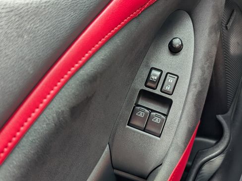 Used 2024 Nissan Z Performance w/ Floor Mat Package image 39
