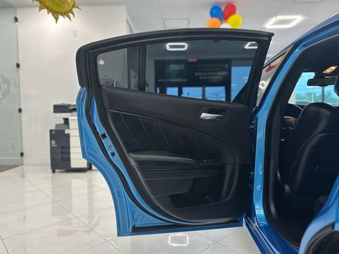 Used 2018 Dodge Charger R/T w/ Plus Group image 36