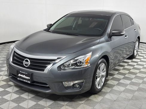 Used 2015 Nissan Altima 2.5 SL w/ Technology Package image 10