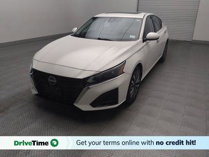 Used 2023 Nissan Altima 2.5 SV w/ SV Premium Package
