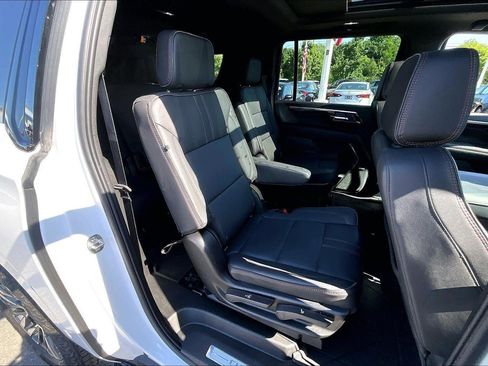 Used 2026 Chevrolet Suburban RST w/ RST Capability Package AWD/4WD image 23