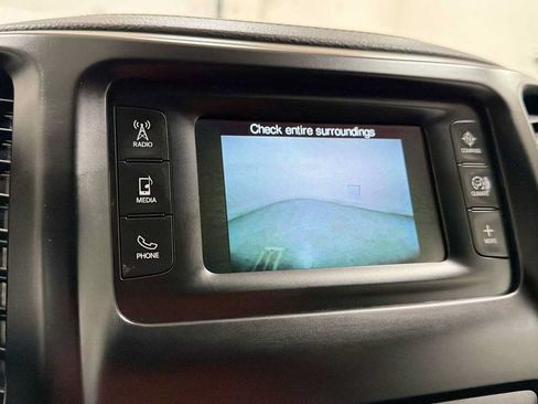Used 2017 Jeep Cherokee Latitude AWD/4WD image 19