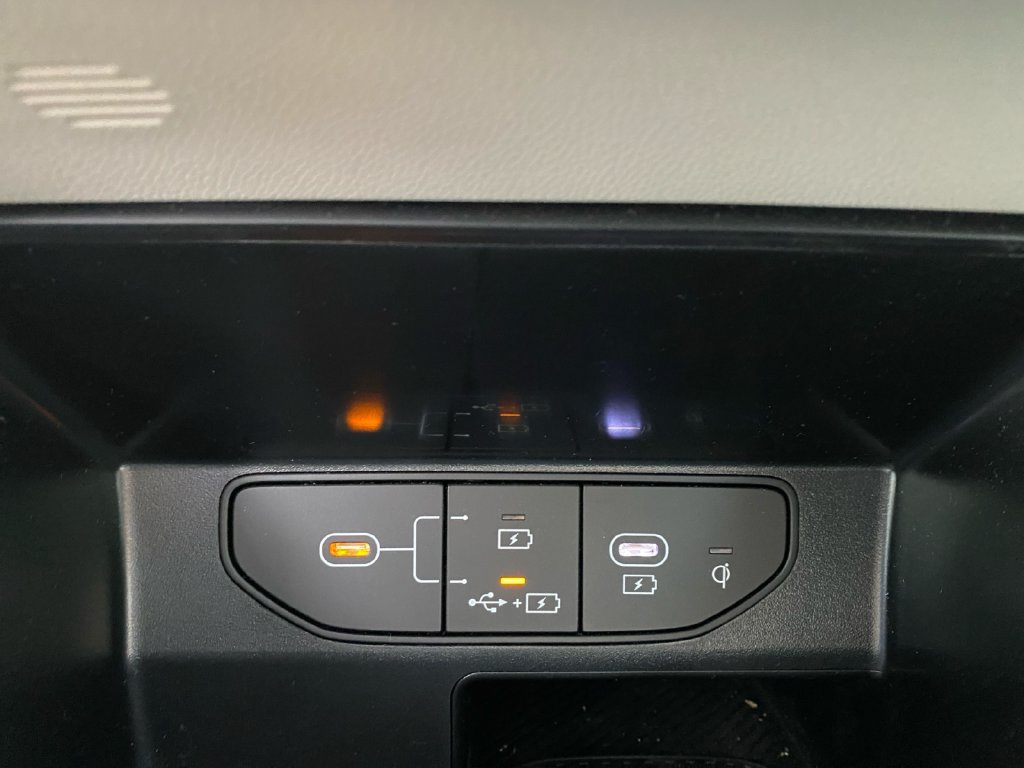 Used 2025 Kia Sorento EX w/ Panoramic Sunroof Package FWD image 20
