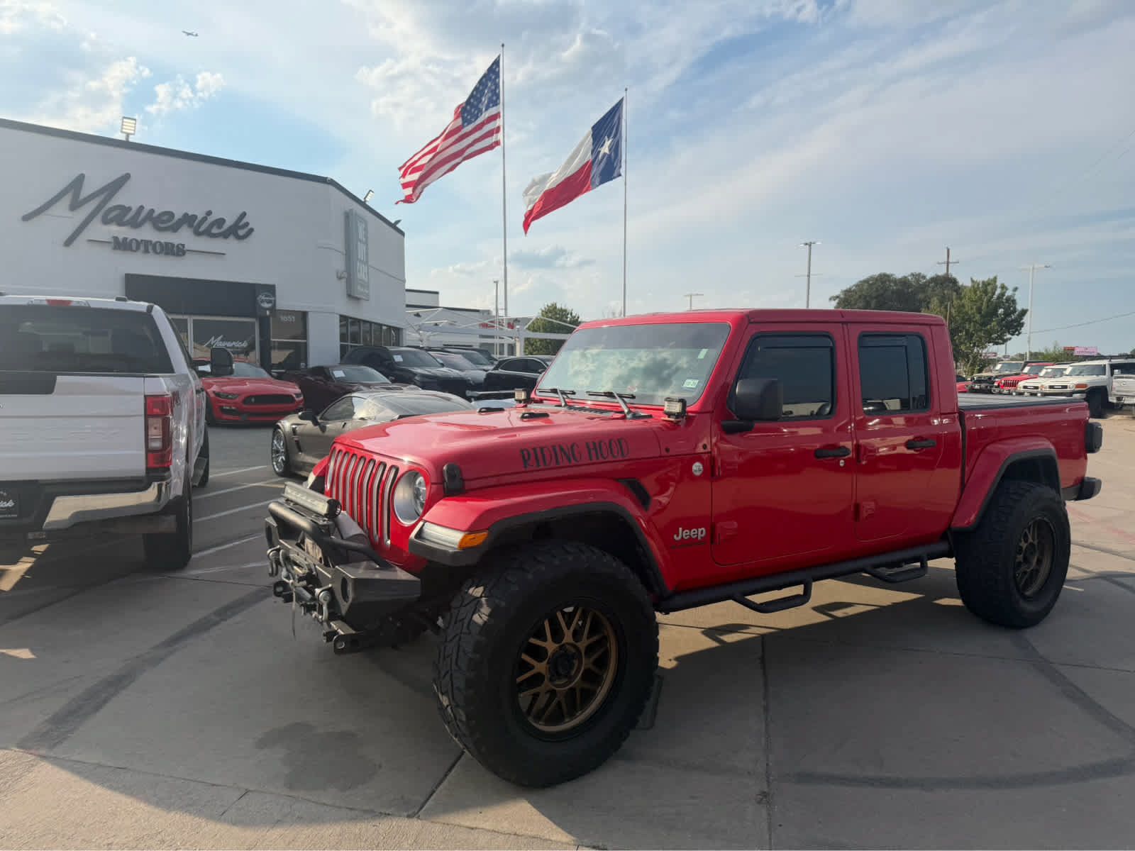 Used 2020 Jeep Gladiator Overland w/ LED Lighting Group AWD/4WD image 1