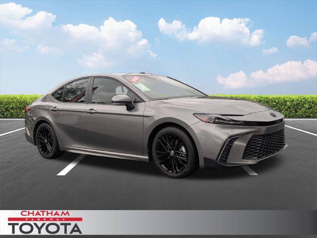 Certified 2025 Toyota Camry SE w/ Convenience Package FWD image 1