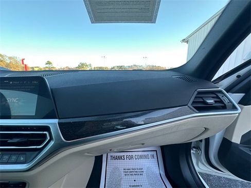 Used 2022 BMW 330i xDrive Sedan w/ Driving Assistance Package image 16