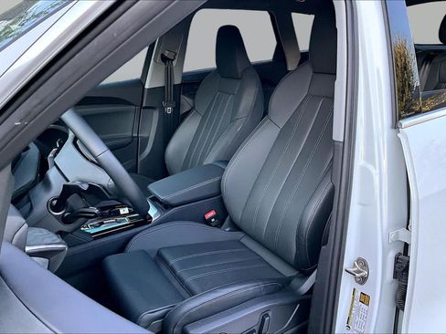Certified 2025 Audi Q5 Premium Plus w/ Premium Plus AWD/4WD image 8