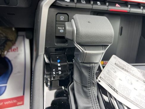 New 2025 Toyota Tundra Platinum image 30