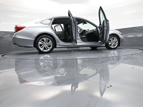 Used 2018 Honda Accord LX image 46