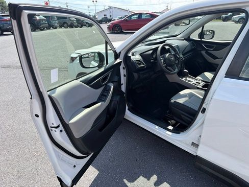 Used 2022 Subaru Forester AWD/4WD image 14