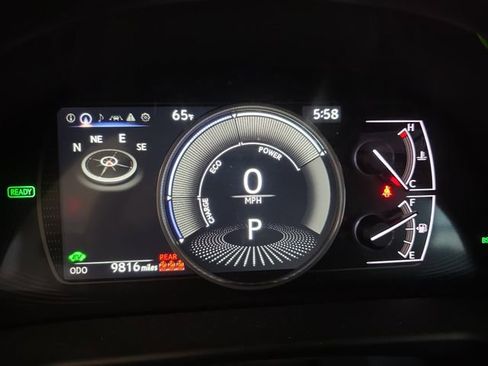 Certified 2025 Lexus ES 300h w/ Premium Package image 20