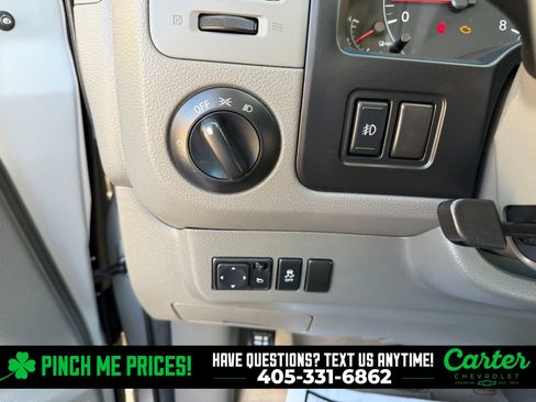 Used 2017 Nissan NV 3500 SL image 22