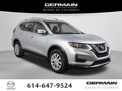 Used 2017 Nissan Rogue S w/ S Appearance Package AWD/4WD image 4