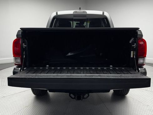 Used 2023 Toyota Tacoma SR5 AWD/4WD image 41