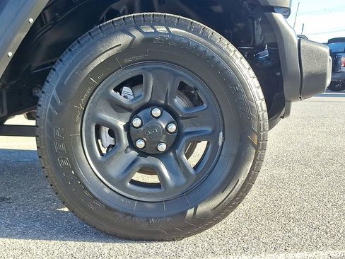 Used 2022 Jeep Wrangler Sport image 8