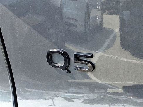 Certified 2025 Audi Q5 Premium w/ Convenience Package AWD/4WD image 32