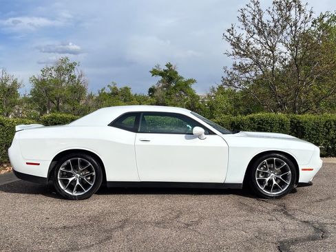 Used 2022 Dodge Challenger GT RWD image 3