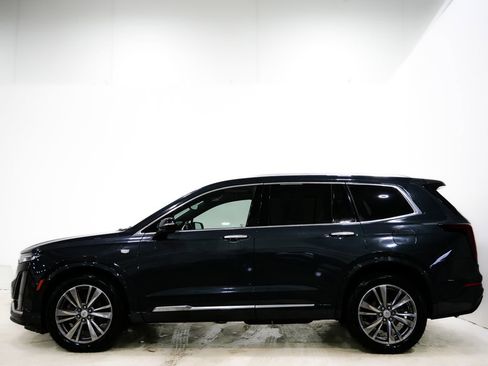 Used 2022 Cadillac XT6 Premium Luxury w/ Technology Package image 6