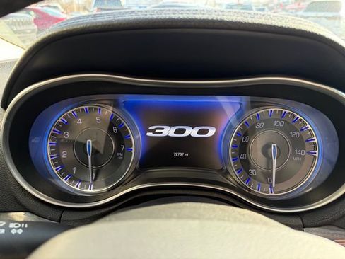 Used 2021 Chrysler 300 Touring L RWD image 21
