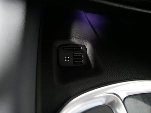 Used 2020 Buick Enclave Essence image 31