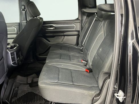 Used 2022 RAM 1500 Big Horn AWD/4WD image 12
